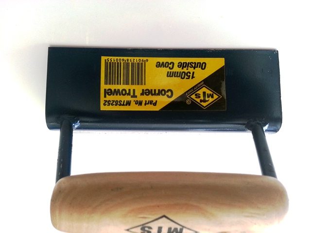 TROWEL MTS CORNER O/C W/HNDL 150MM 60015